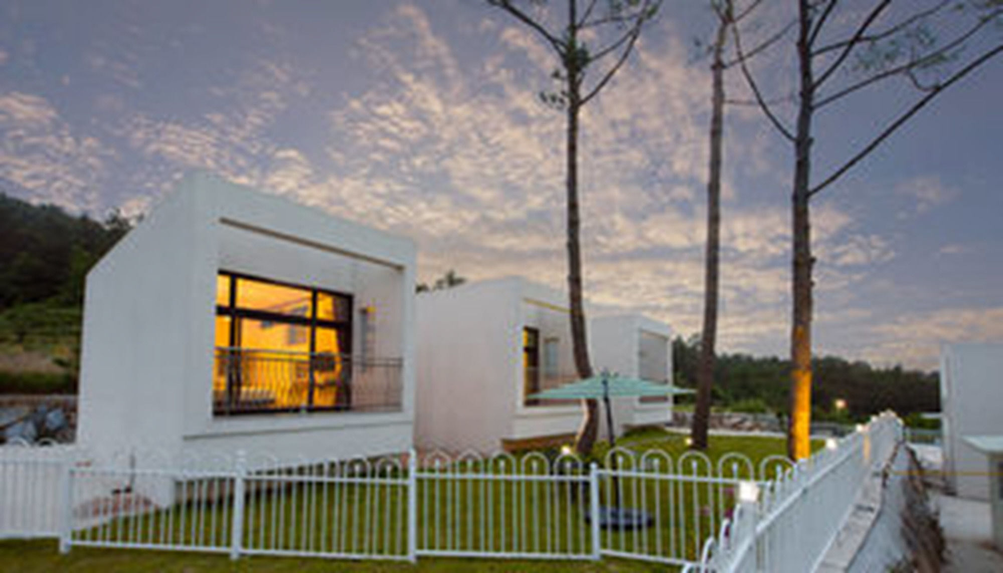 Sea & Pine Pension Namhae Exterior photo